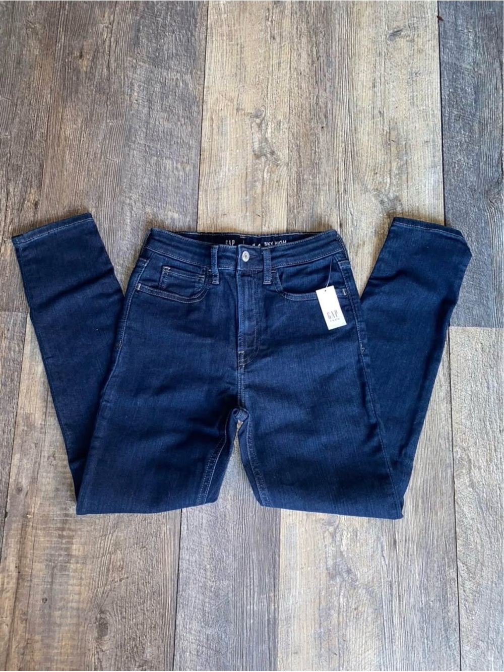 GAP Teen Sky High Rise Skinny Ankle
Jeans with Washwell Girl Jeans